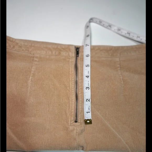 Y2K 90’s stretchy corduroy tan mini skirt mod academia Forever 21 Large - Picture 8 of 8